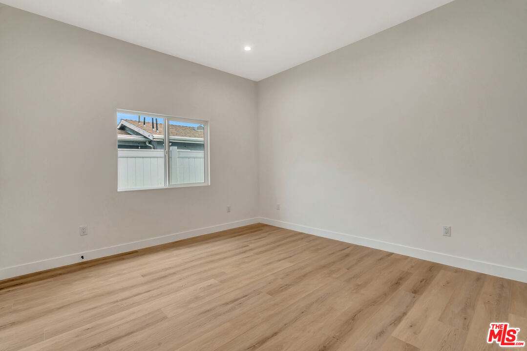 11108 N Norris Ave Unit: 11108
