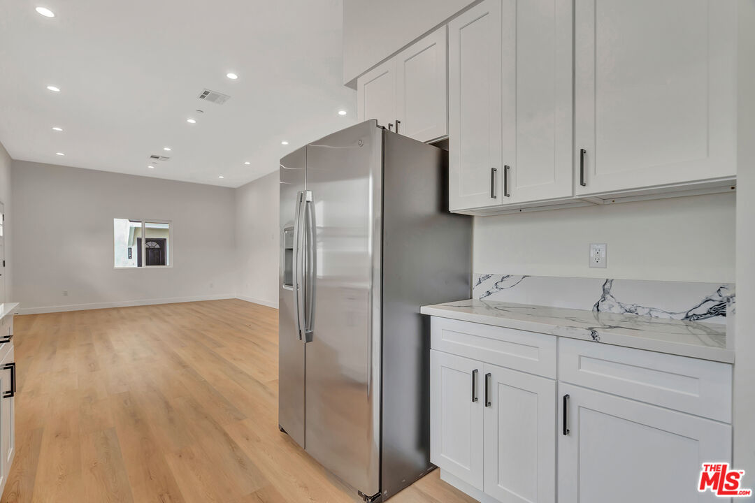 11108 Norris Ave Unit: 11106