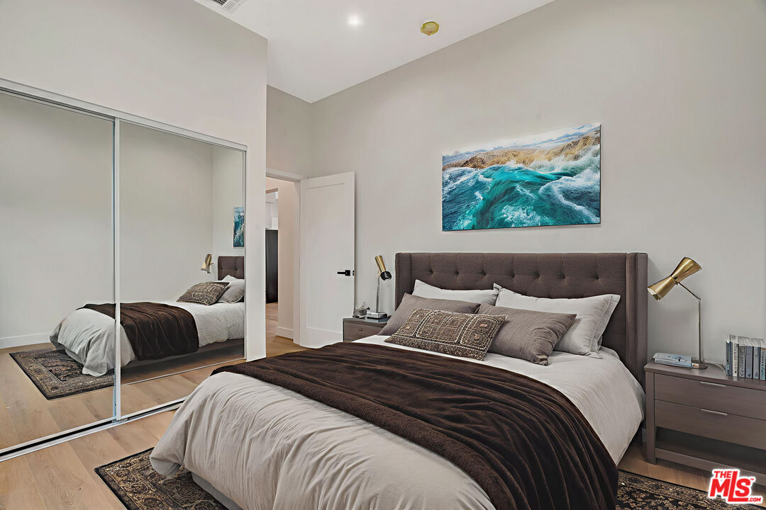 11108 Norris Ave Unit: 11106