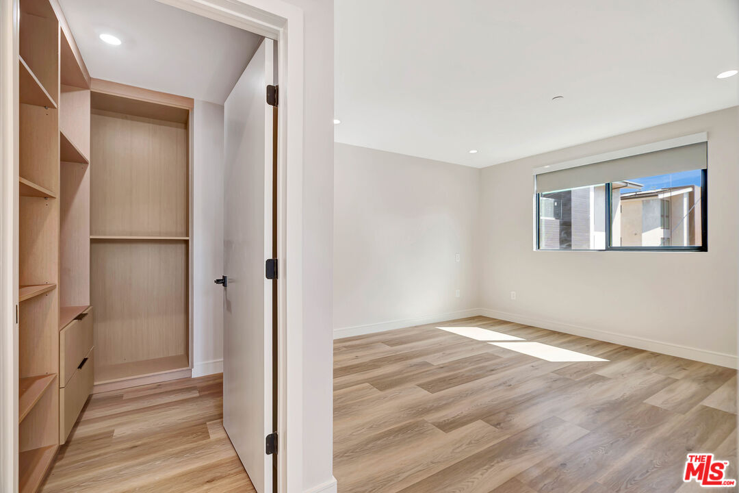 1921 Federal Ave Unit: 1921