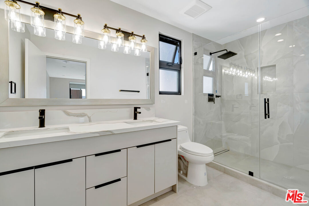 1921 Federal Ave Unit: 1921