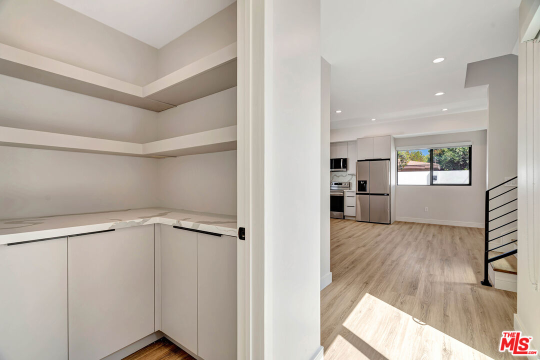 1921 Federal Ave Unit: 1921