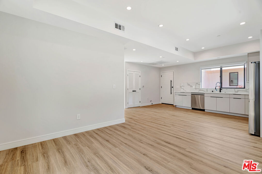 1921 Federal Ave Unit: 1921