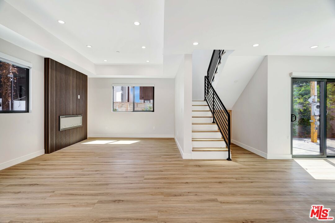1921 Federal Ave Unit: 1921