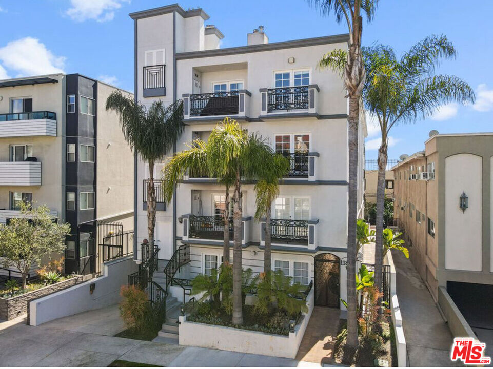11826 Dorothy St Unit: 201