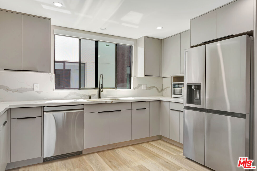 1921 Federal Ave Unit: 1919