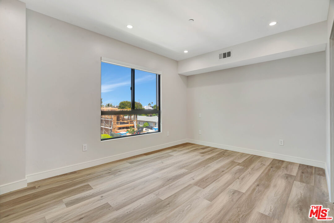1921 Federal Ave Unit: 1919