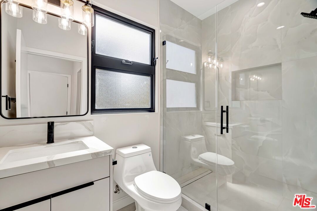 1921 Federal Ave Unit: 1919