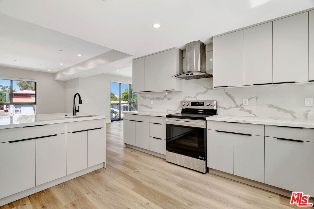 1921 Federal Ave Unit: 1919