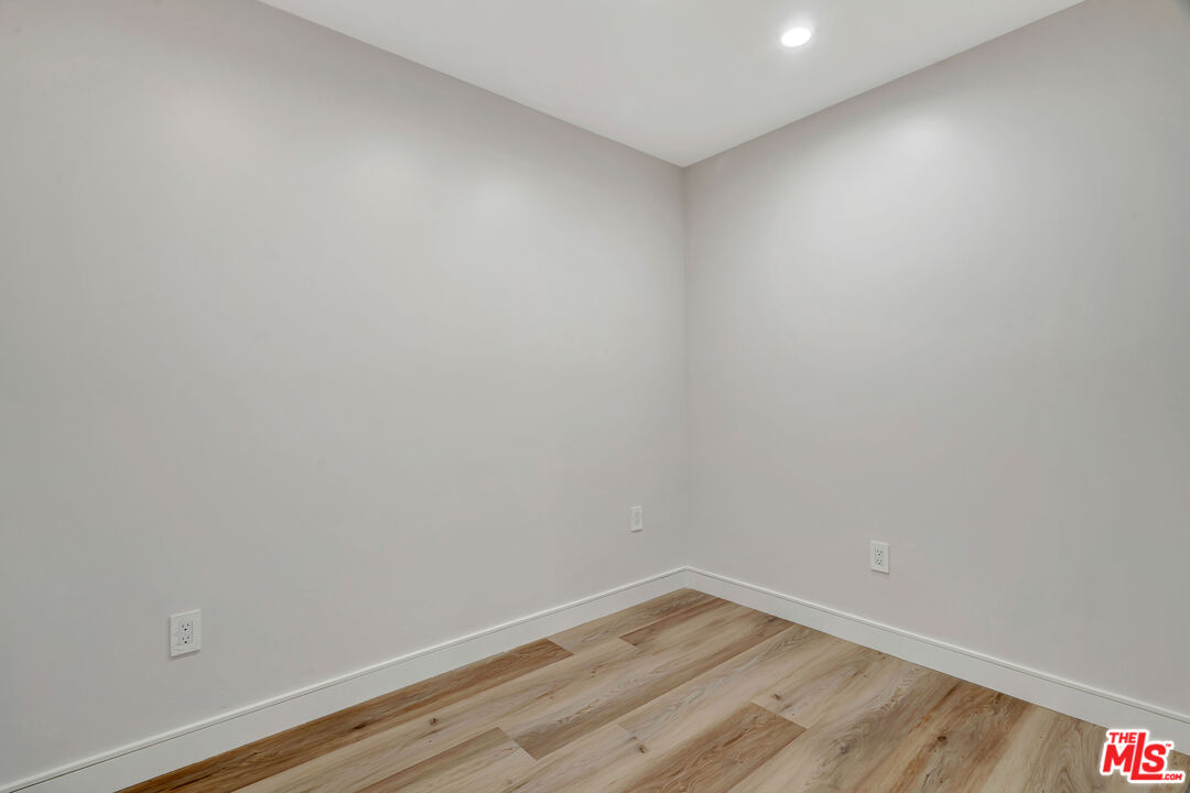 1921 Federal Ave Unit: 1919