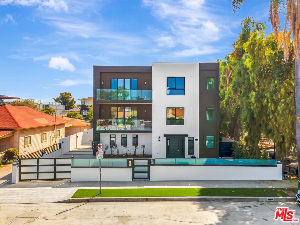 1921 Federal Ave Unit: 1919