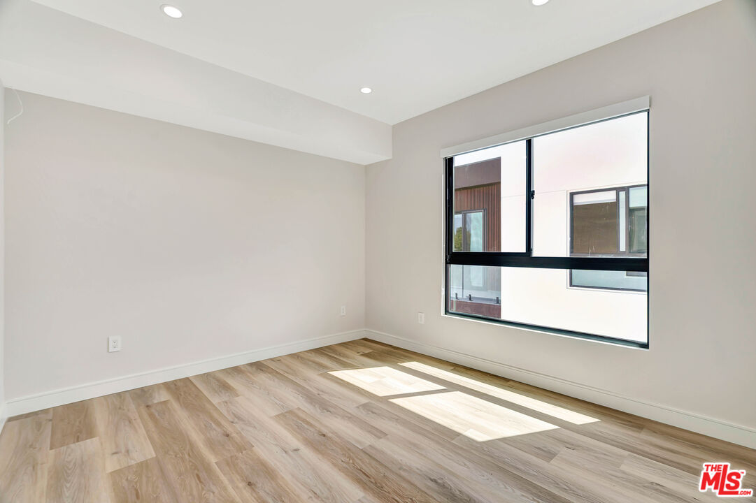 1921 Federal Ave Unit: 1919