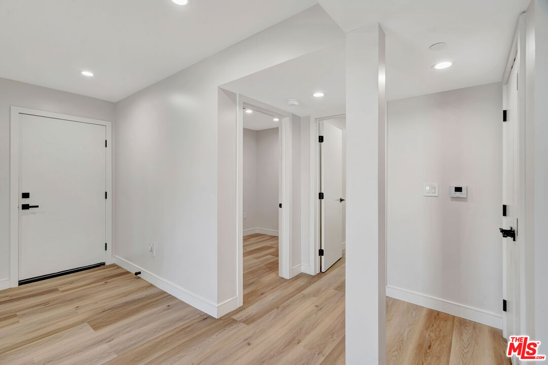 1921 Federal Ave Unit: 1919