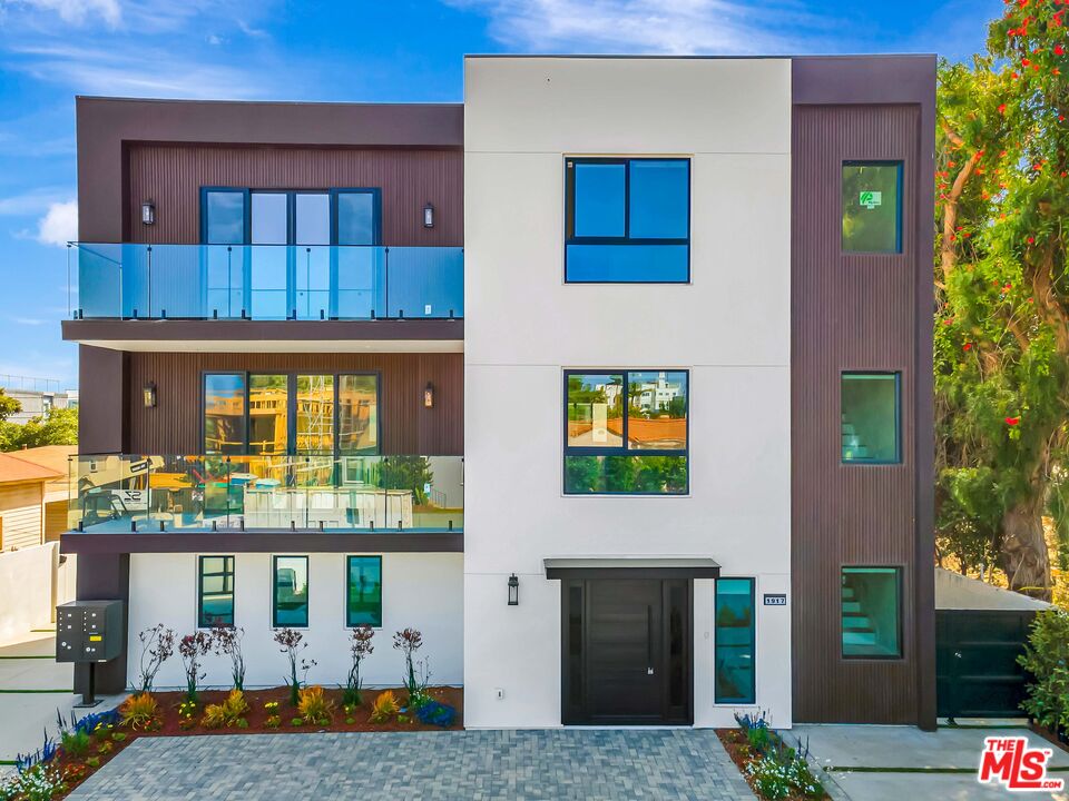 1921 Federal Ave Unit: 1917