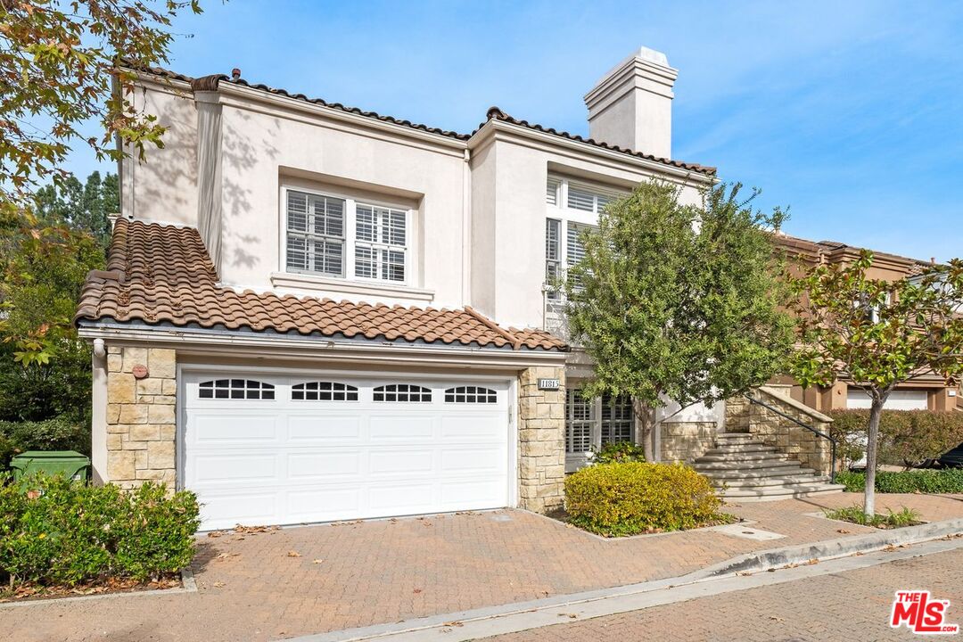 11815 Folkstone Ln