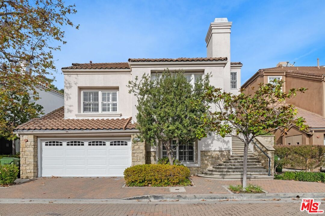 11815 Folkstone Ln