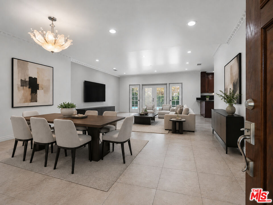 17434 Emelita St