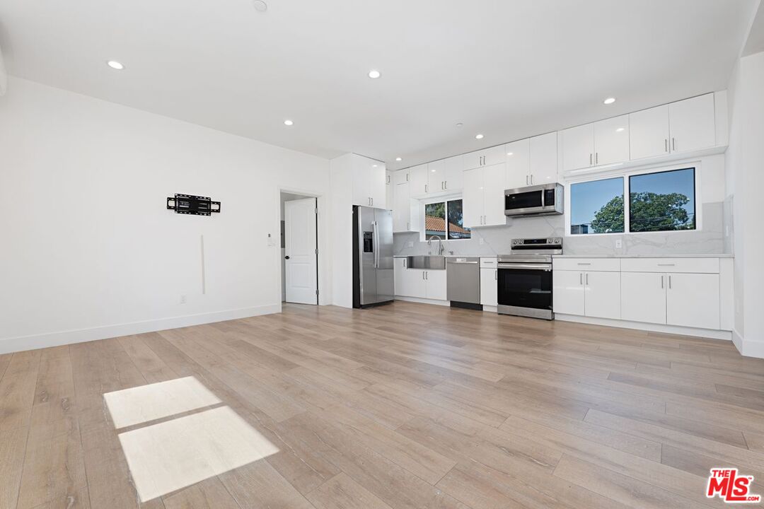 6266 Etiwanda Ave Unit: 18254