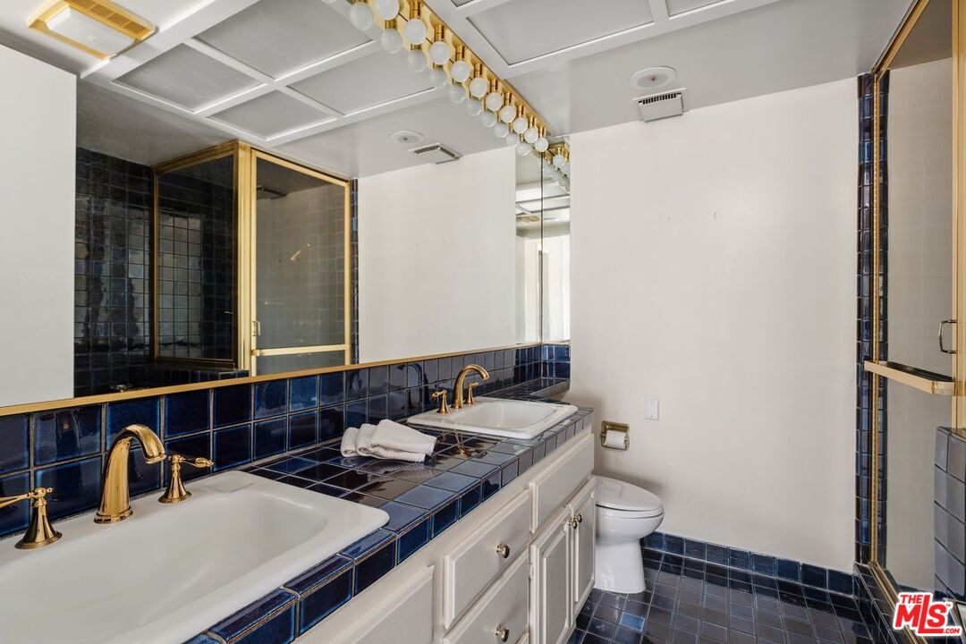 1360 S Beverly Glen Blvd Unit: PH301