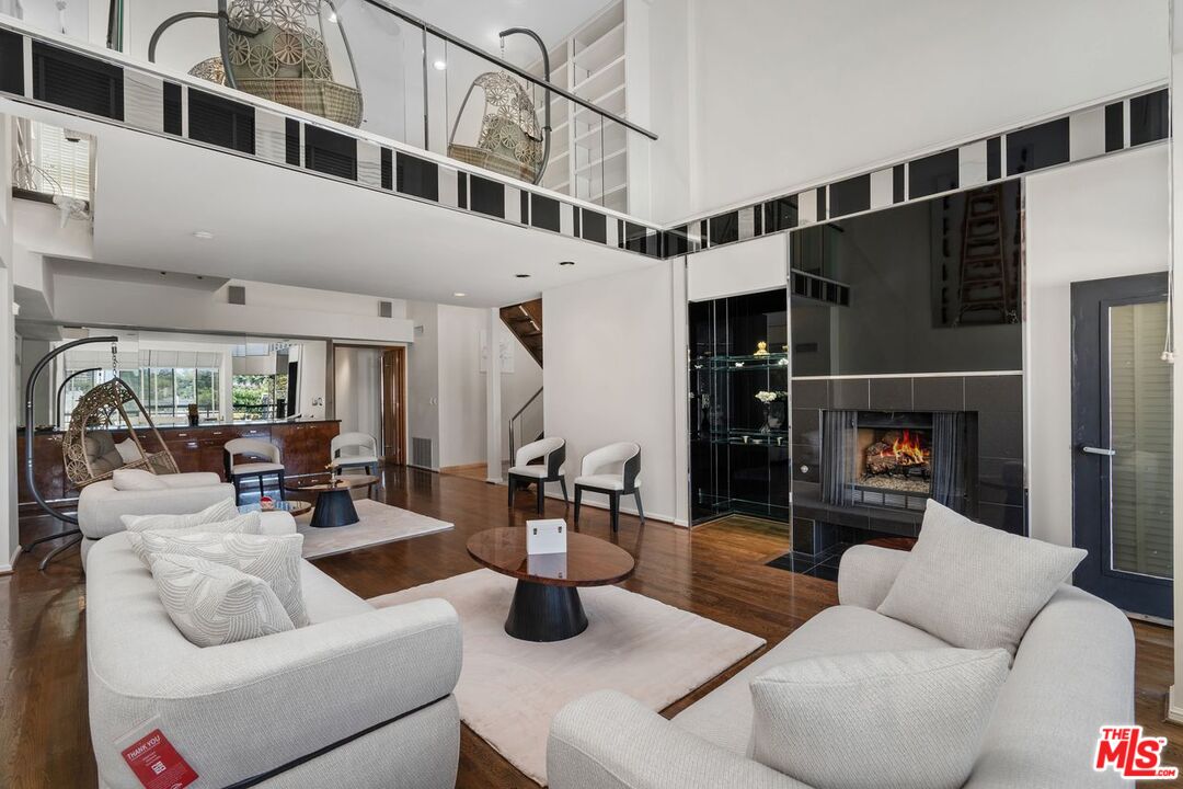 1360 S Beverly Glen Blvd Unit: PH301