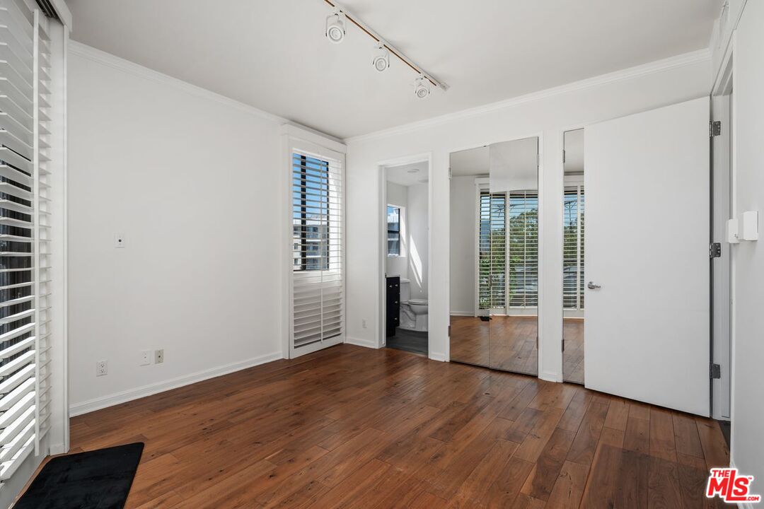 1360 S Beverly Glen Blvd Unit: PH301