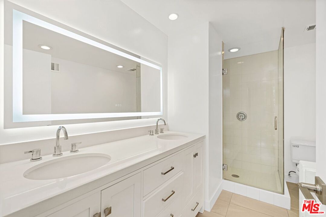 7250 Franklin Ave Unit: 507