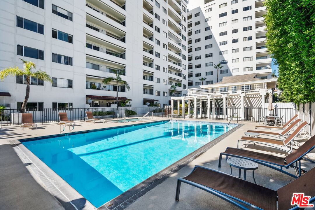 7250 Franklin Ave Unit: 507