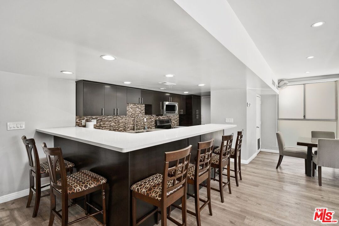 7250 Franklin Ave Unit: 507