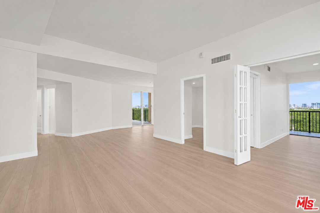 7250 Franklin Ave Unit: 507