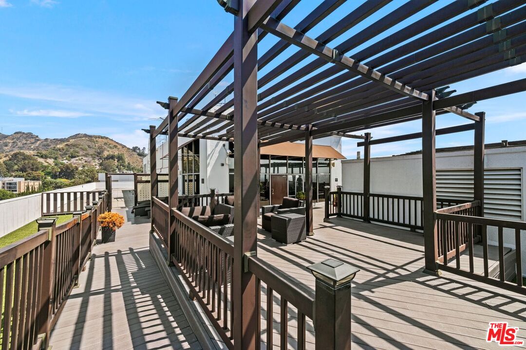 7250 Franklin Ave Unit: 507