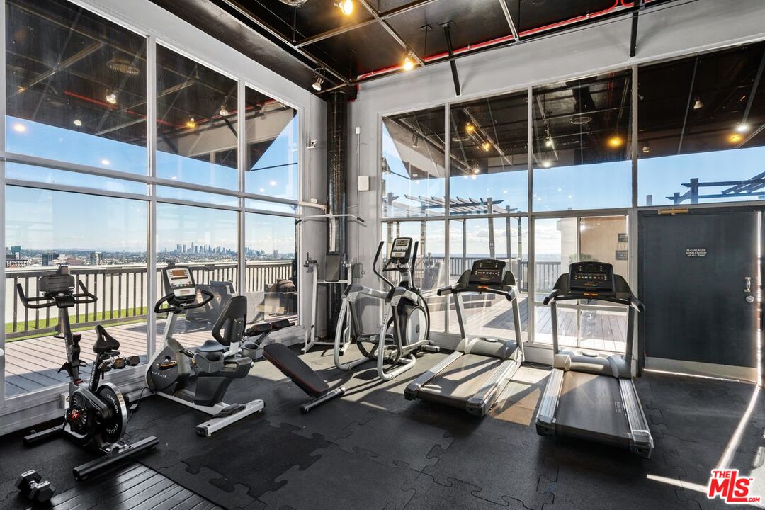 7250 Franklin Ave Unit: 507