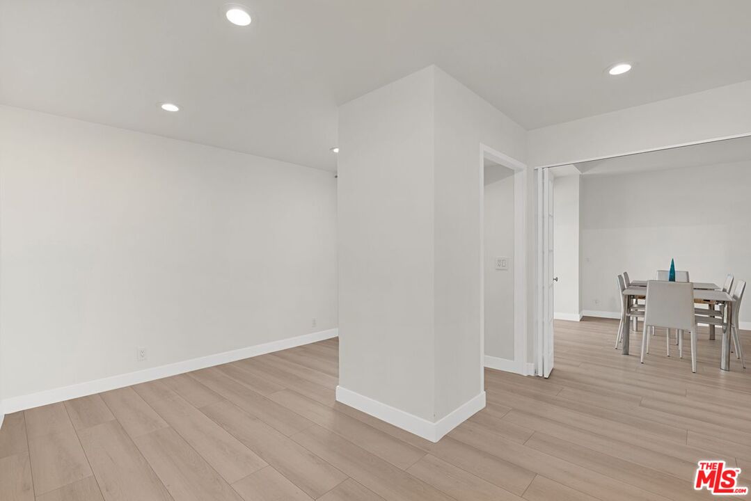 7250 Franklin Ave Unit: 507