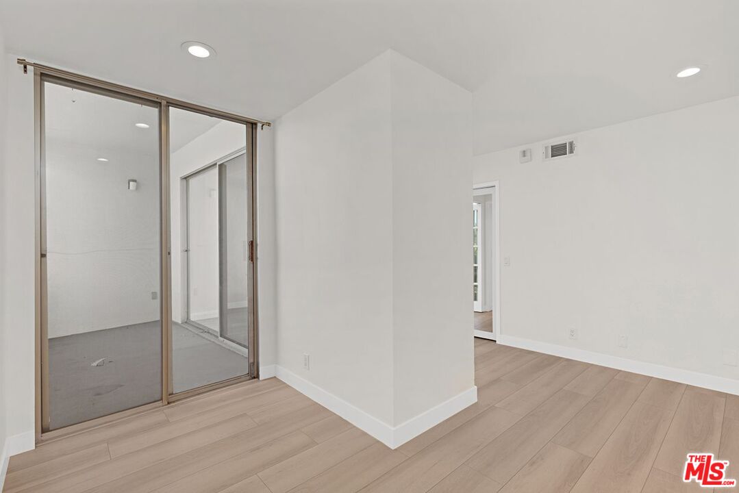7250 Franklin Ave Unit: 507