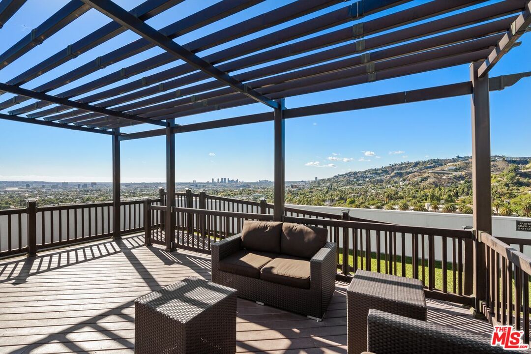7250 Franklin Ave Unit: 507