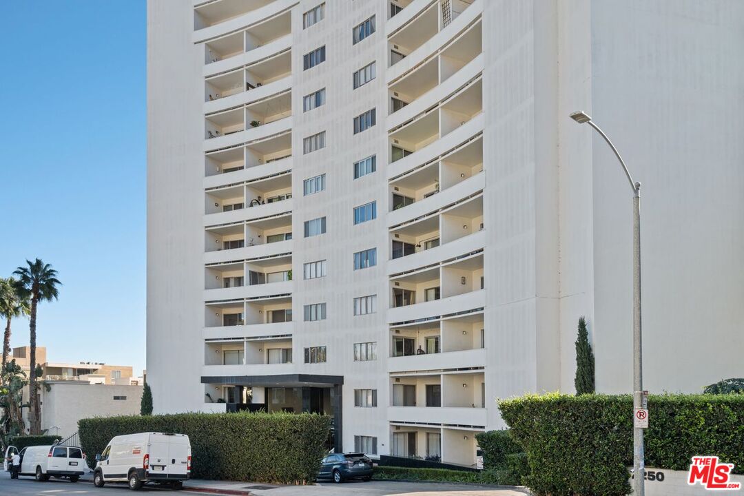 7250 Franklin Ave Unit: 507