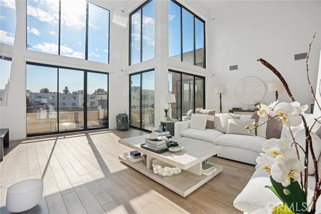 1880 Veteran AVE Unit: 312