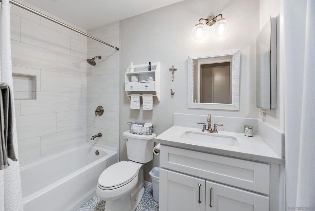 16412 Caminito Vecinos 141