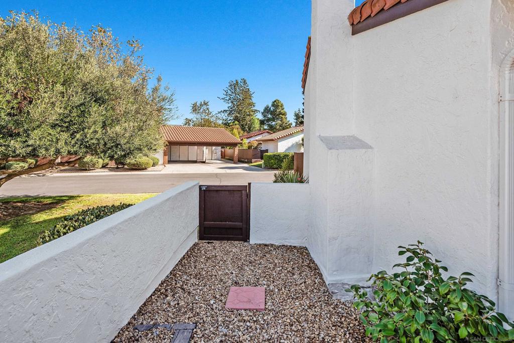 16412 Caminito Vecinos 141