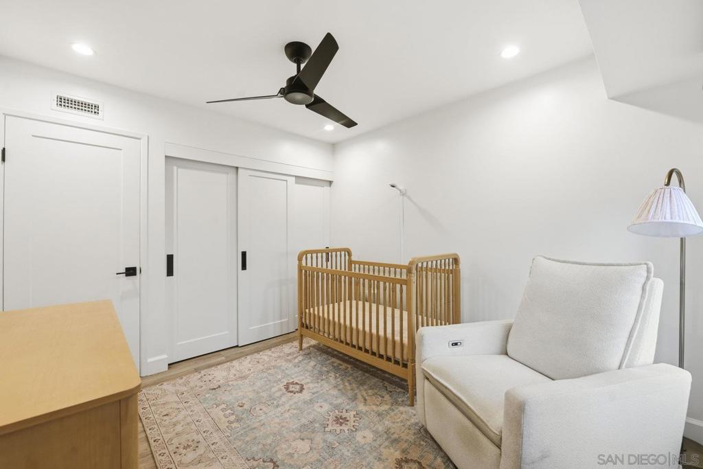 1422 Caminito Septimo