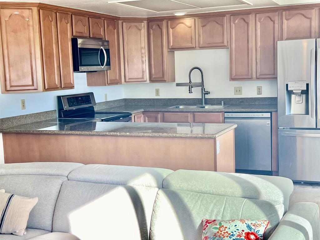 31916 Del Cielo Este Unit: 7