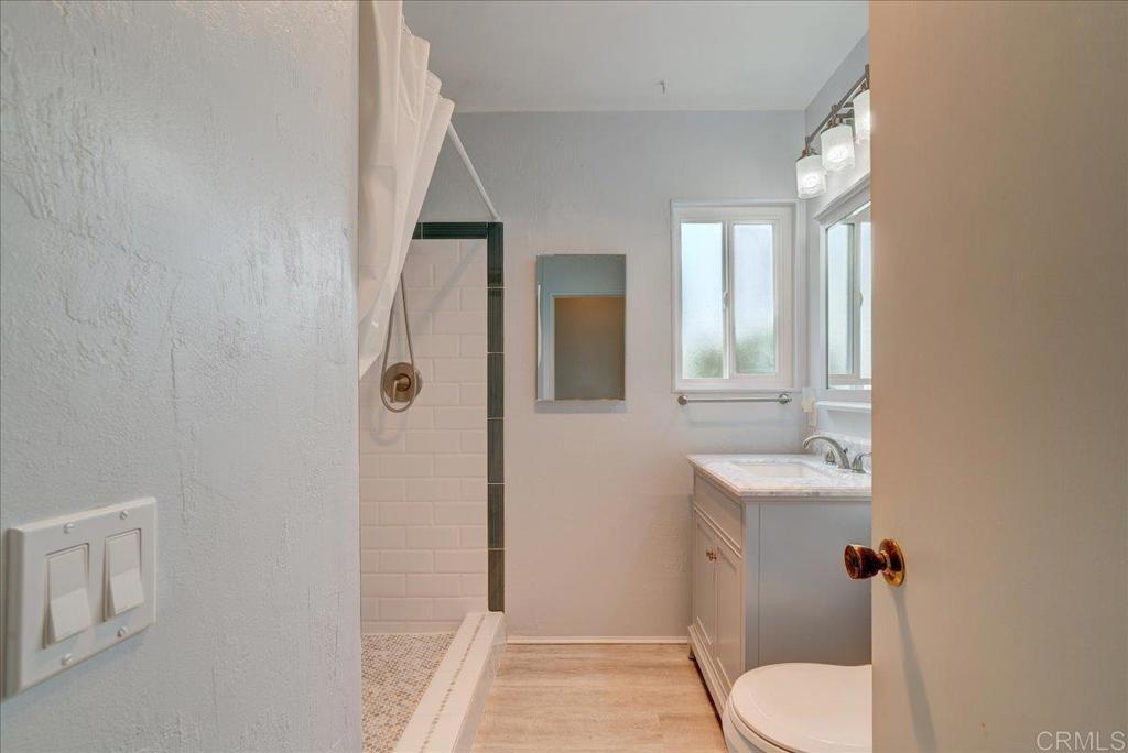 3890 Vista Campana S 98