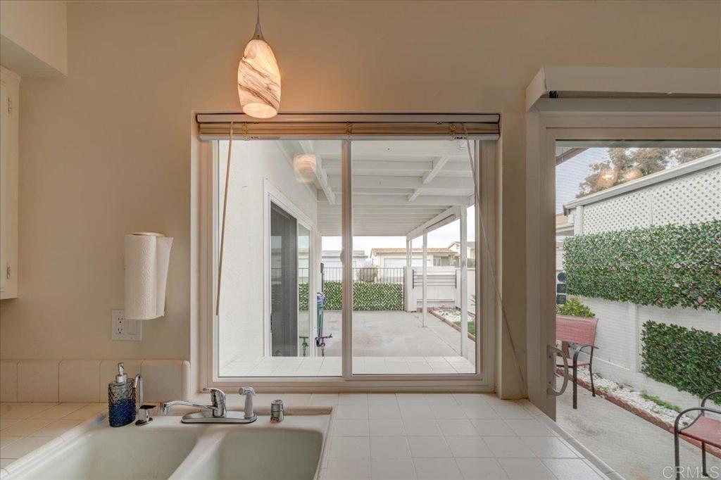 3890 Vista Campana S 98