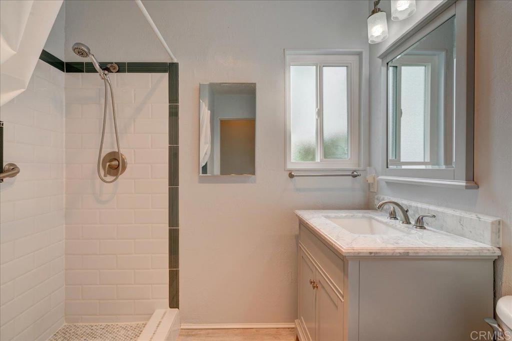 3890 Vista Campana S 98