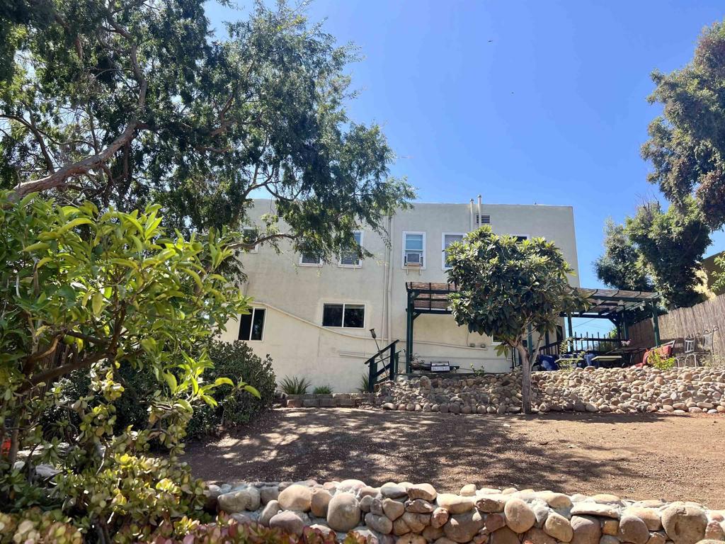 2371 73 Vancouver Avenue