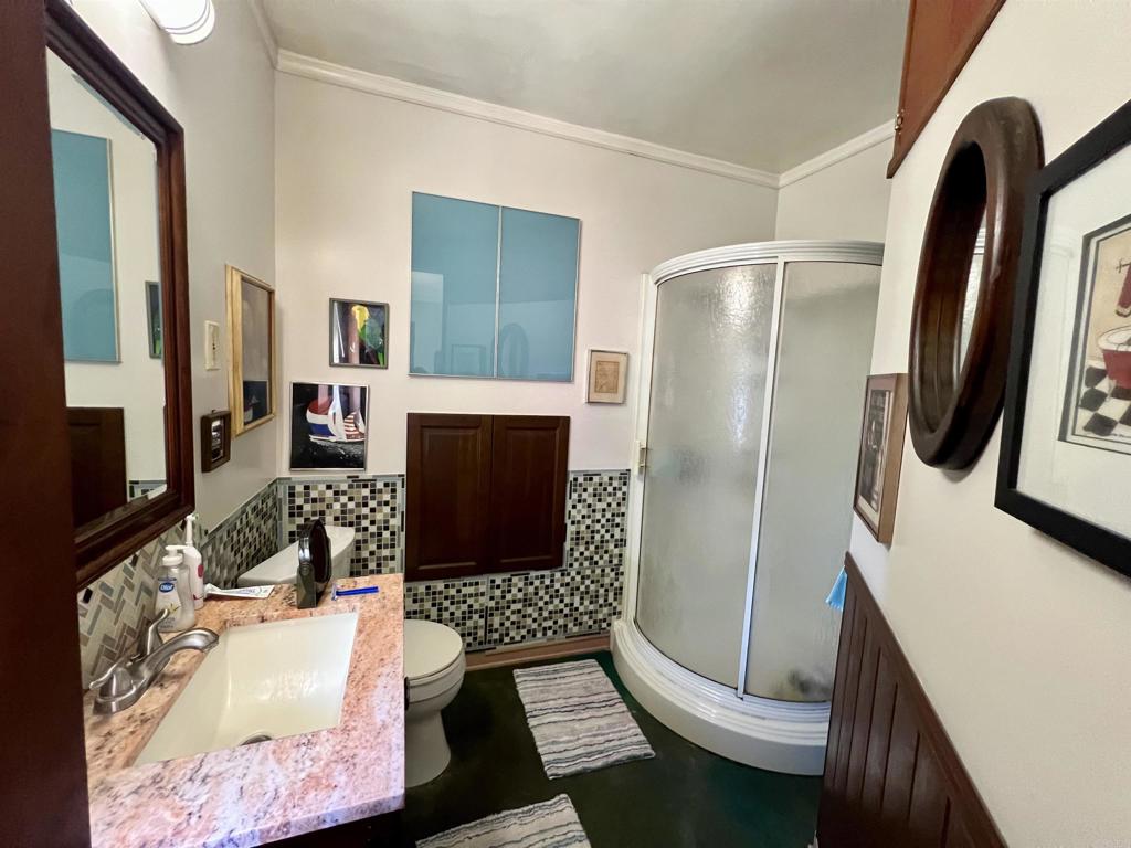 2371 73 Vancouver Avenue