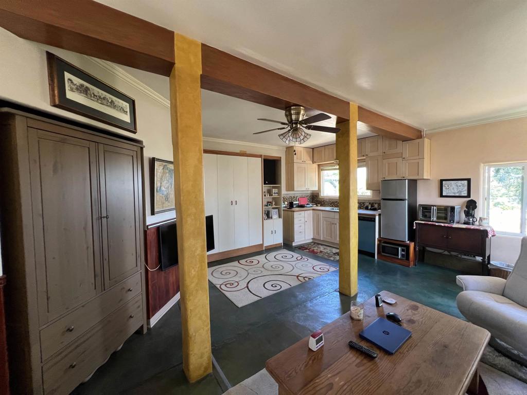 2371 73 Vancouver Avenue