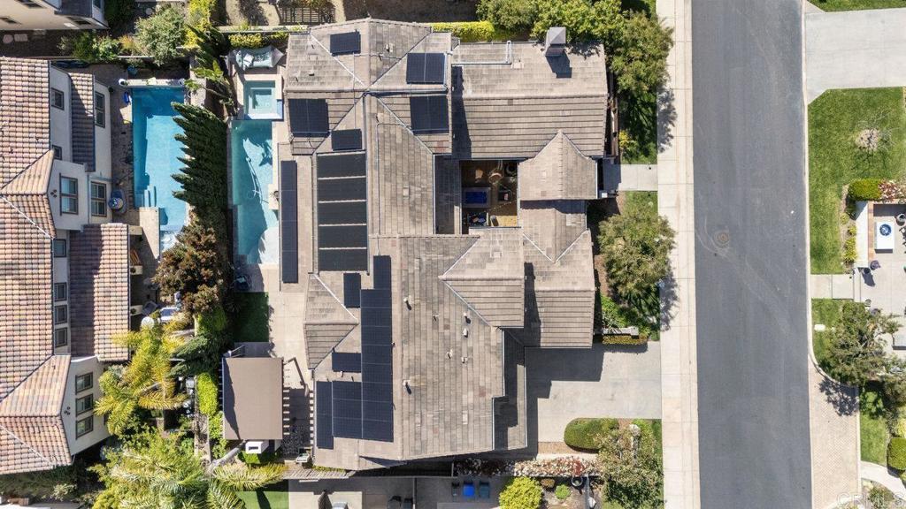 715 Blossom Road
