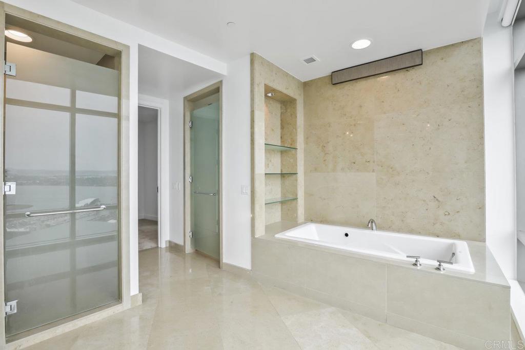 165 6Th Avenue 2504
