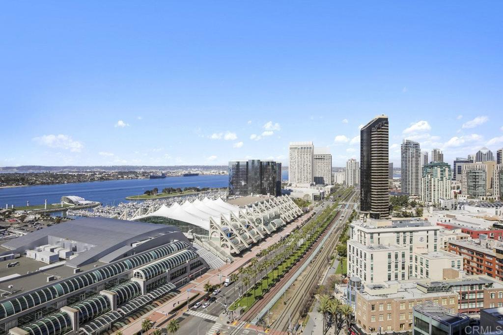 165 6Th Avenue 2504