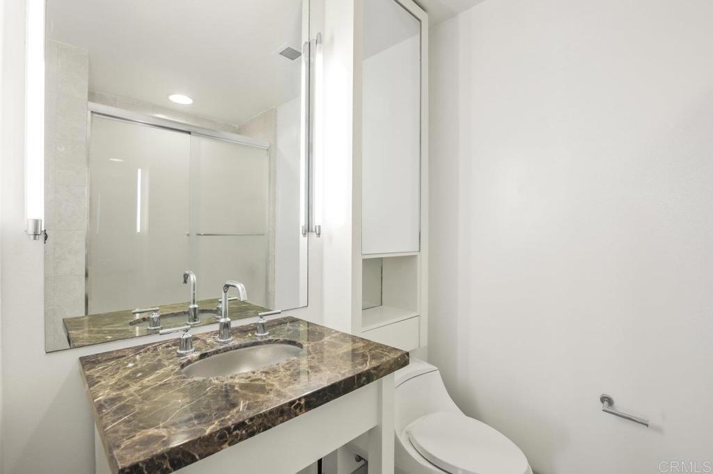 165 6Th Avenue 2504